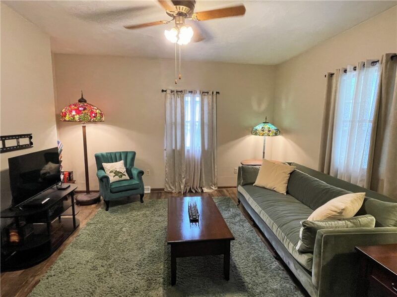 1190 LEEDS AVENUE — photo 8
