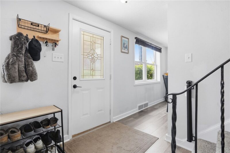 11 E Willock Rd — photo 8
