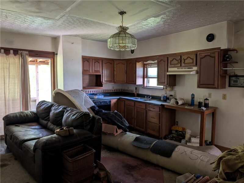 732 N Warren Ave — photo 6