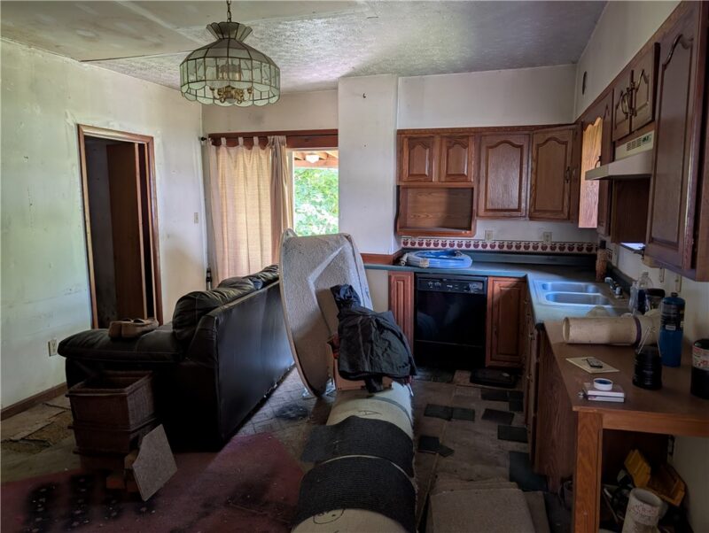 732 N Warren Ave — photo 7