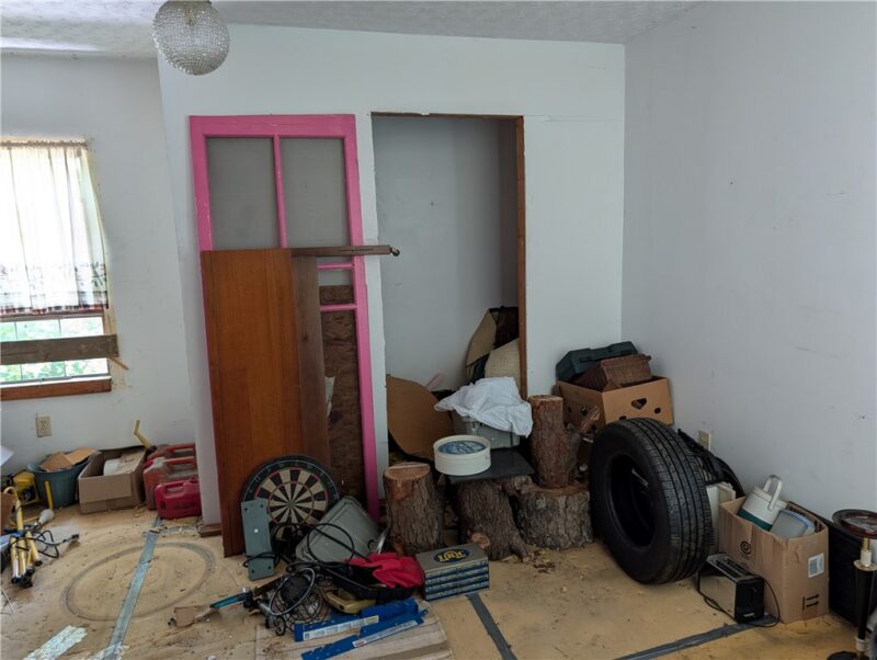 732 N Warren Ave — photo 8