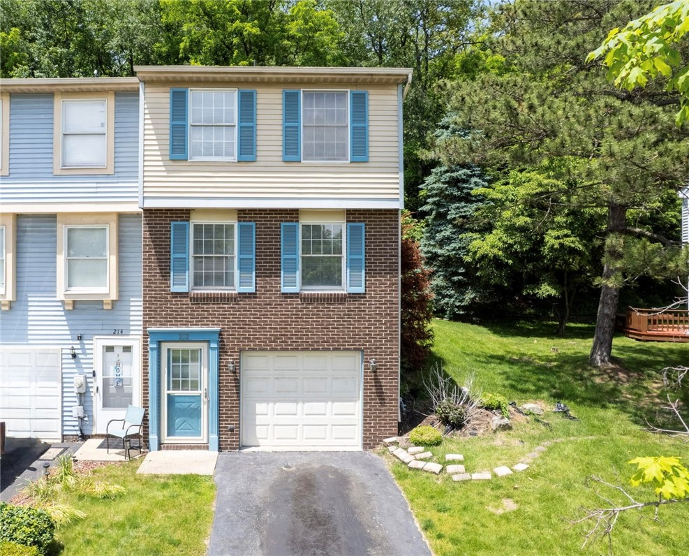 212 Shady Ridge Dr — photo 1