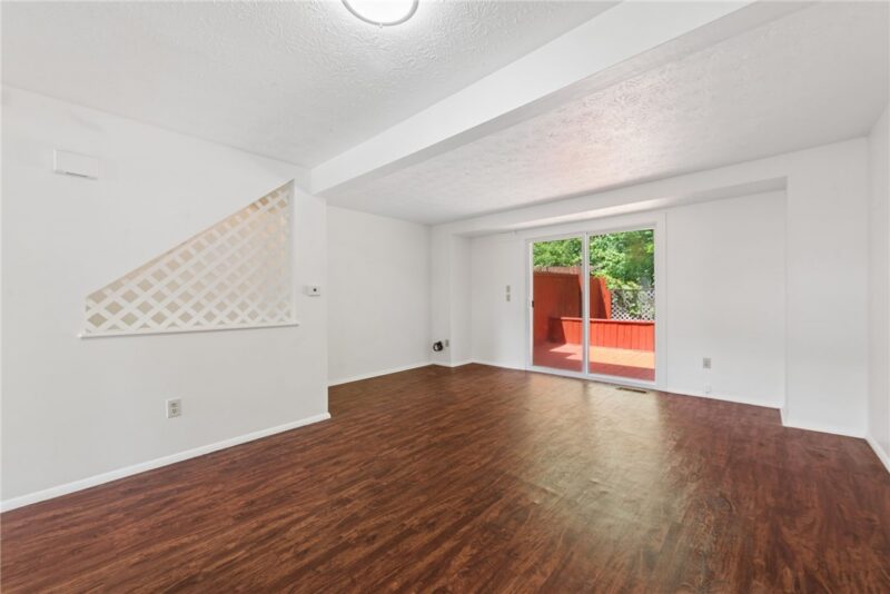 212 Shady Ridge Dr — photo 2