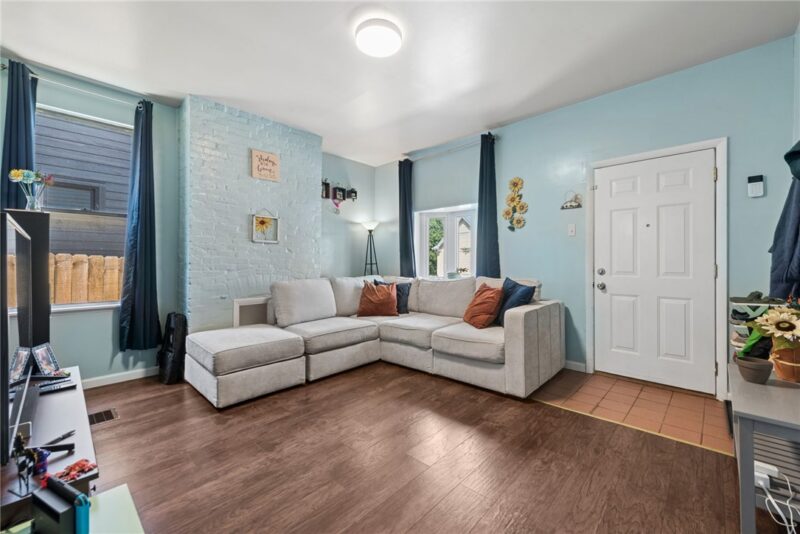 522 Marie Ave — photo 3
