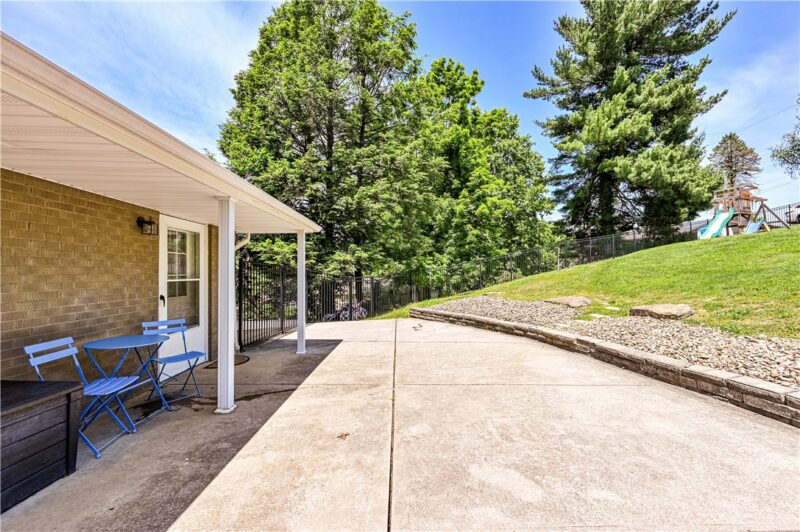 765 Robbins Station Rd — photo 6