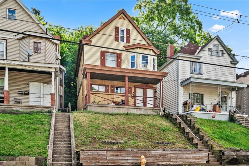 1527 Rutherford Ave — photo 3