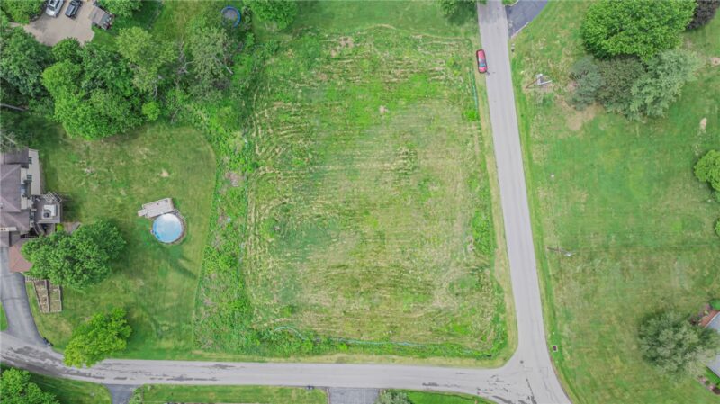 126 Laurel Dr — photo 4