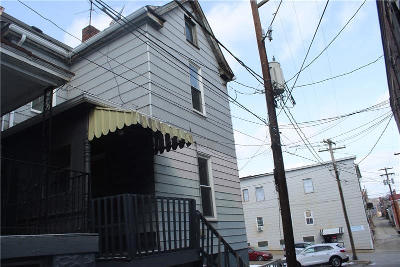 577 Linden Way — photo 2