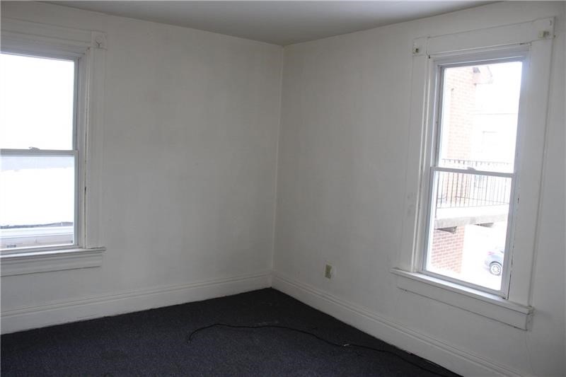 577 Linden Way — photo 8