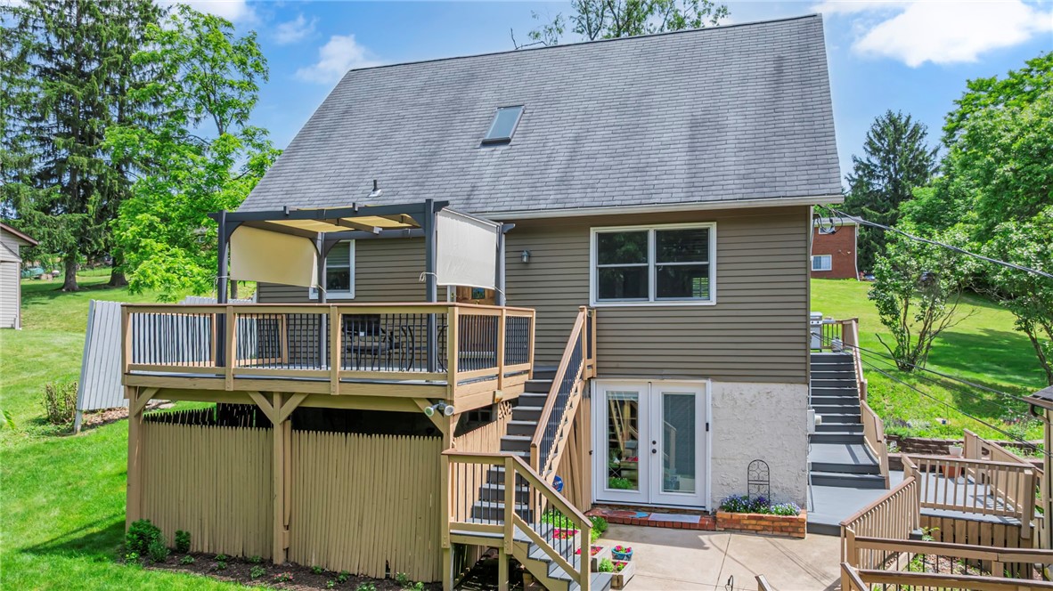 210 Pine Drive — photo 1