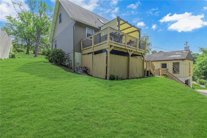 210 Pine Drive — photo 3
