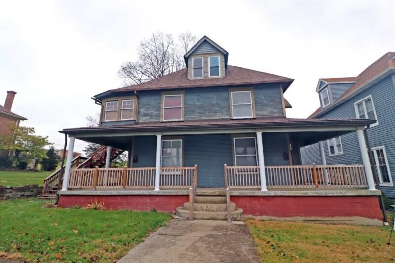 504 Arthur Ave — photo 2