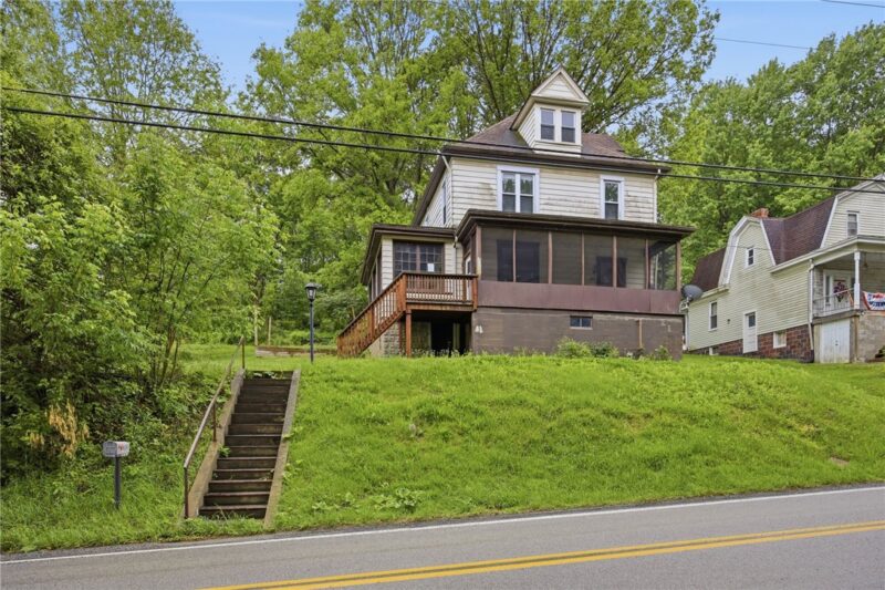 989 Brownstown Rd — photo 2