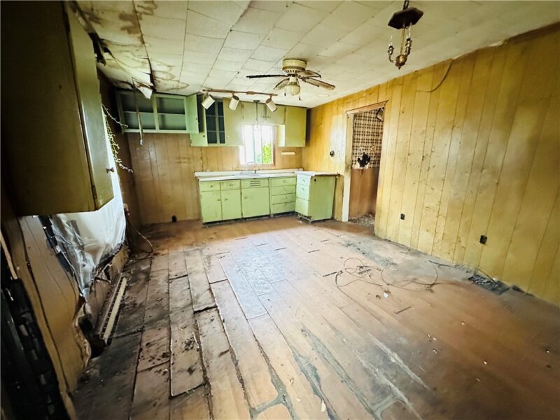 222 S Jefferson St — photo 7