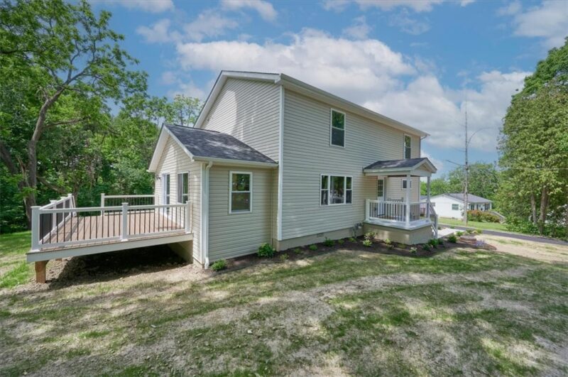 162 Foxwood Rd — photo 2