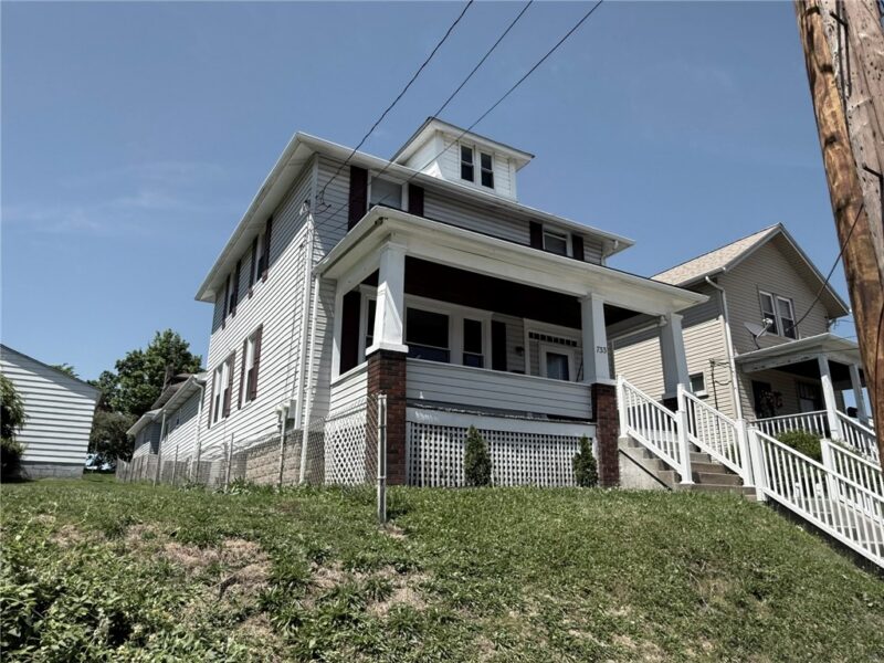 733 Speer St — photo 2
