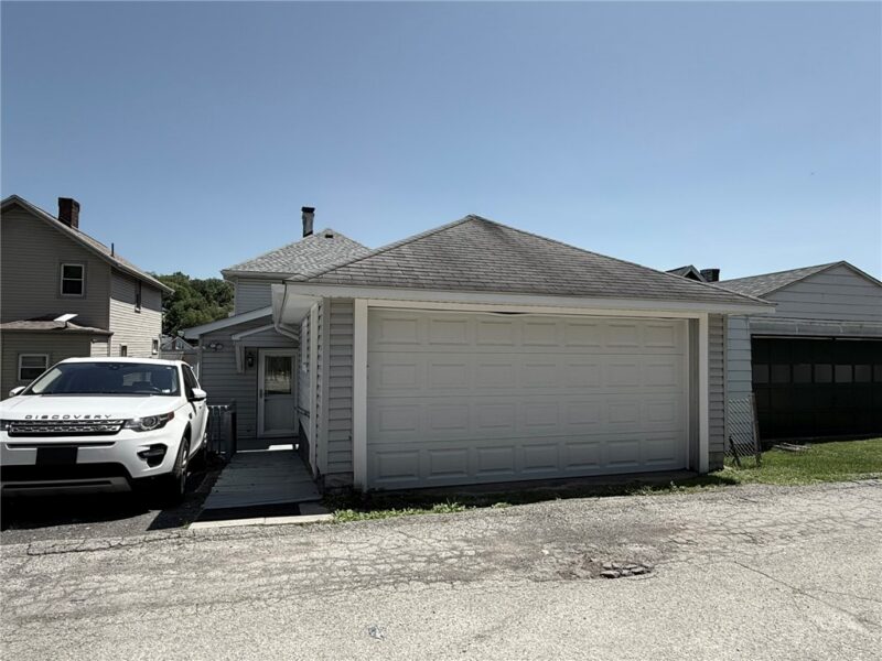 733 Speer St — photo 4