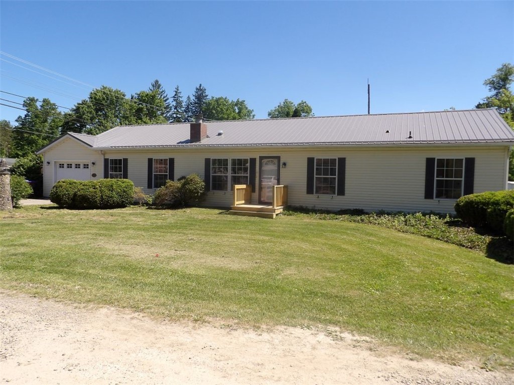 1040 Marshall St — photo 1