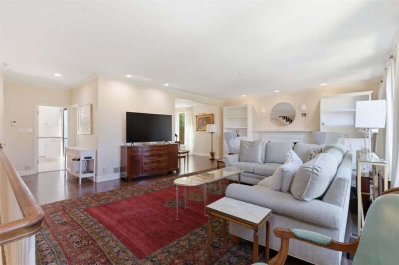 212 Schenley Road — photo 8