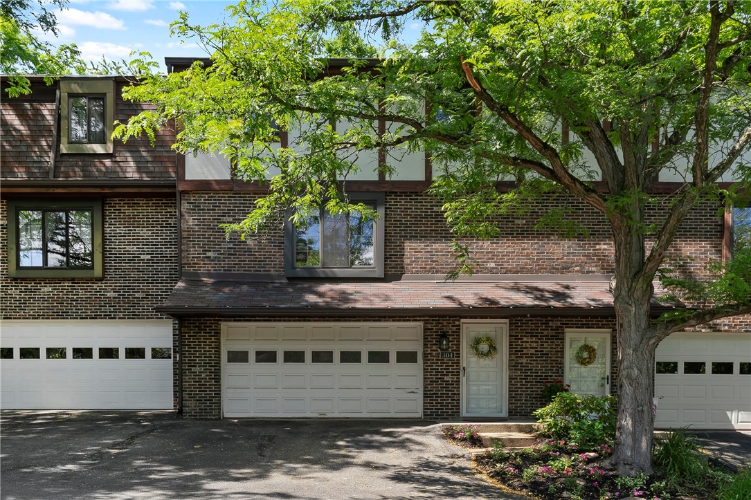 304 Cottingham Ct — photo 1