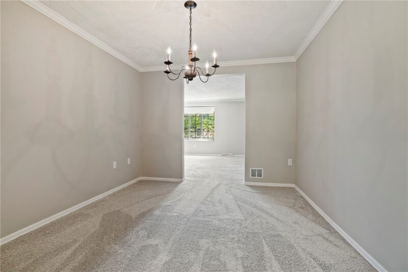 304 Cottingham Ct — photo 5