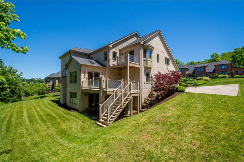 1820 Winchester Dr — photo 3