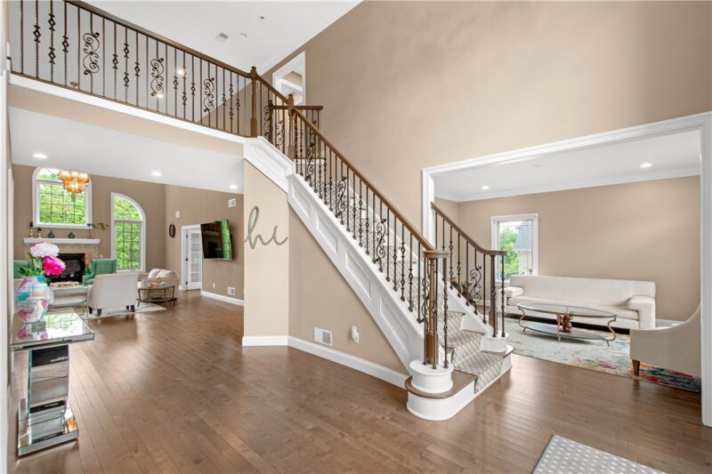 1820 Winchester Dr — photo 4