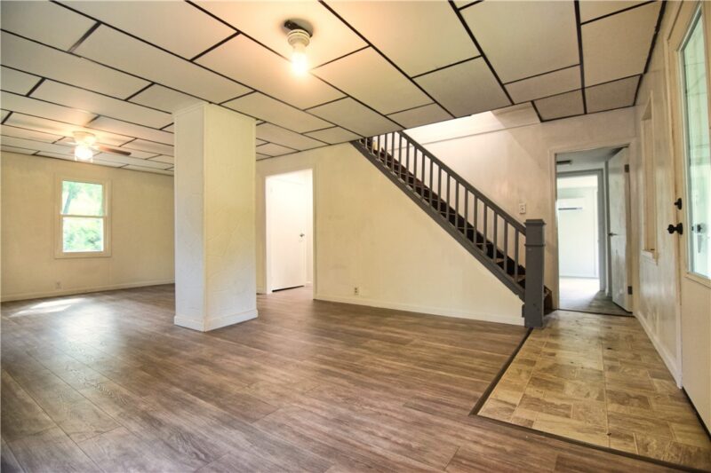 1082 Old Petroleum Center Rd — photo 3