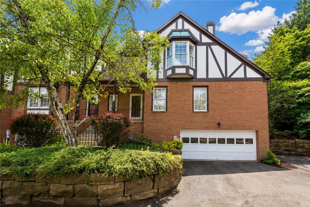 315 Kingsberry Cir — photo 1