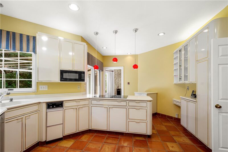 315 Kingsberry Cir — photo 6