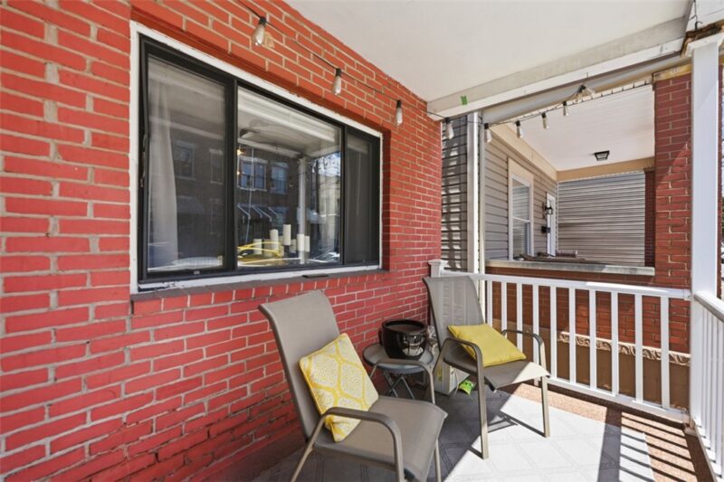 318 Ella St — photo 2