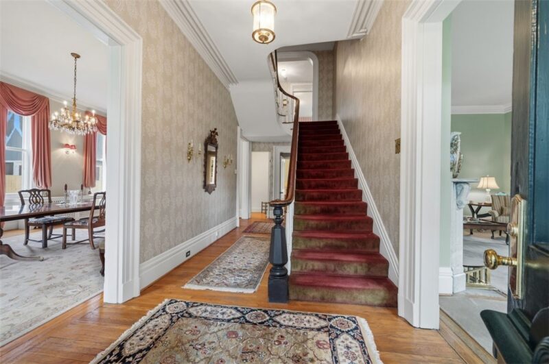 402 Maple Lane — photo 3