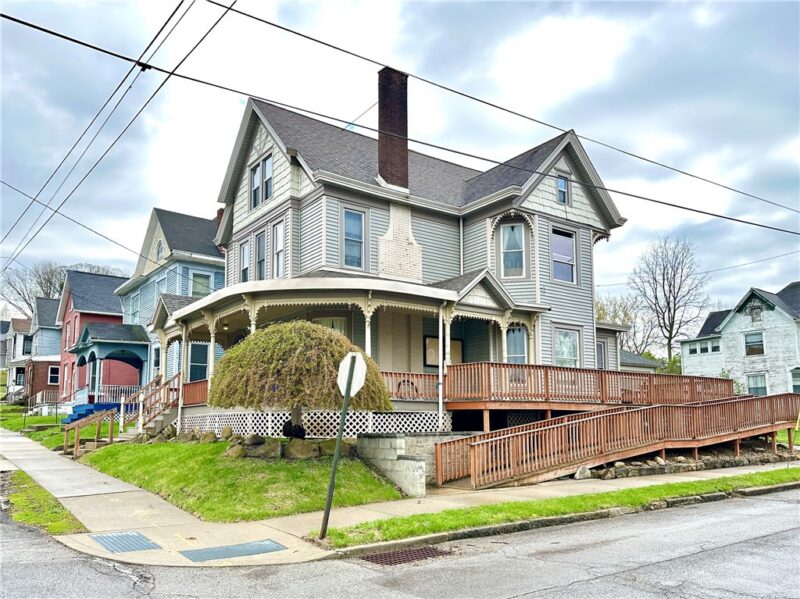 602 Court St — photo 3