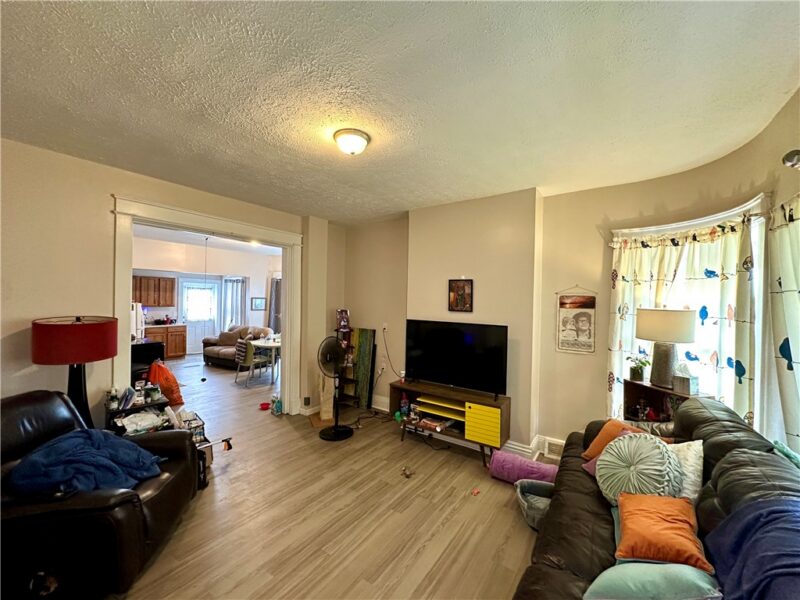 602 Court St — photo 4