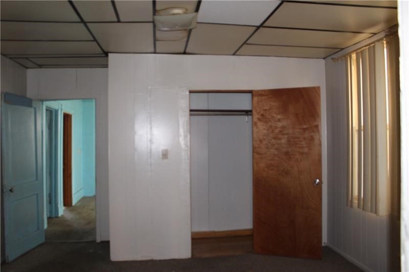 580 Thompson Ave — photo 3