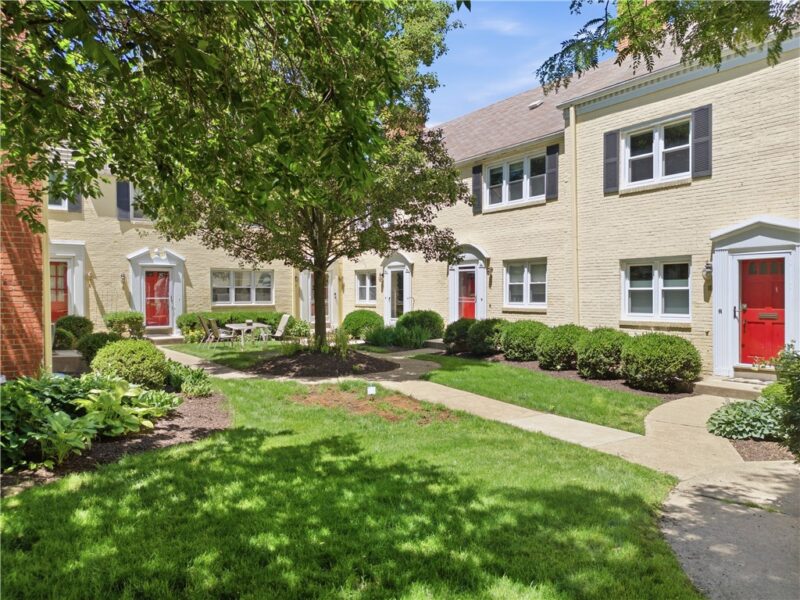 6833 Meade St 6 — photo 2
