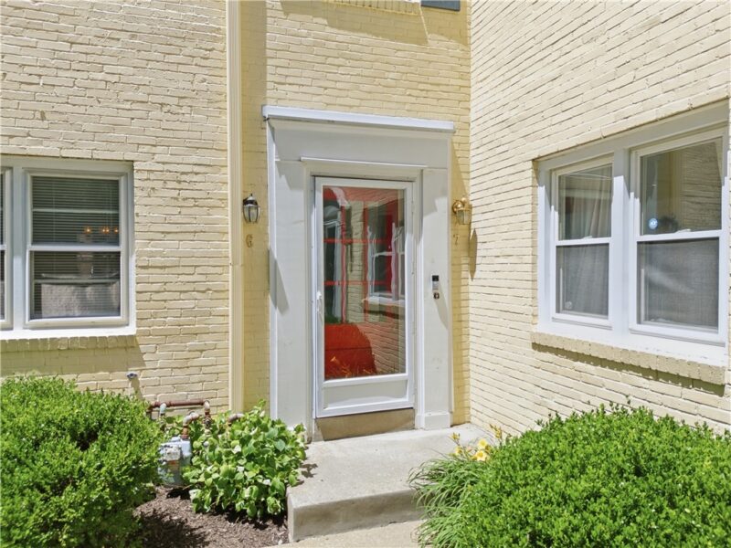 6833 Meade St 6 — photo 3