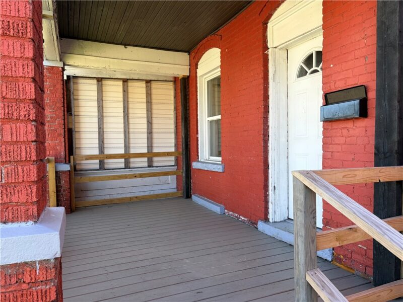 521 1st St. — photo 2