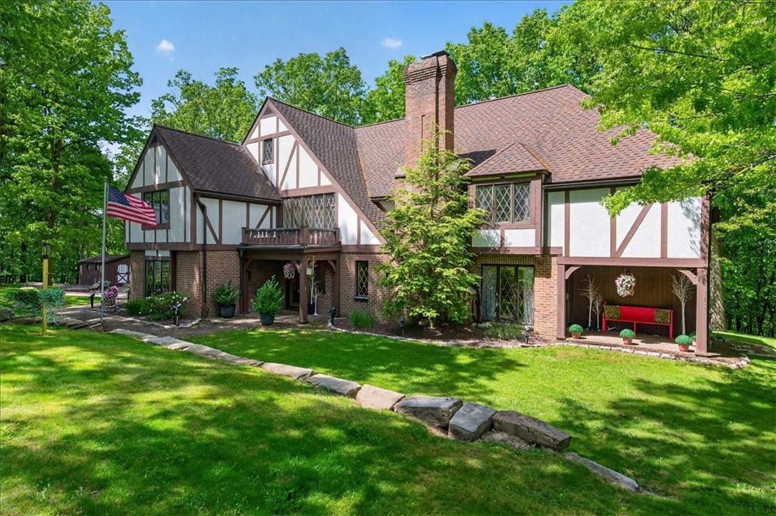 11 Kevin Circle — photo 1