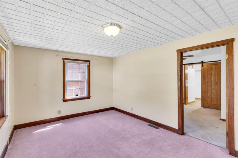 24 Taylor Ave — photo 4