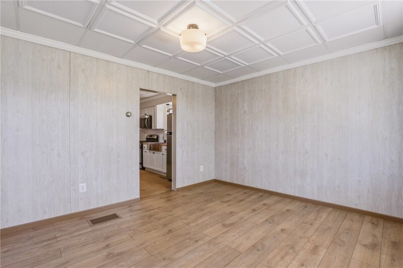 618 First Ave — photo 5