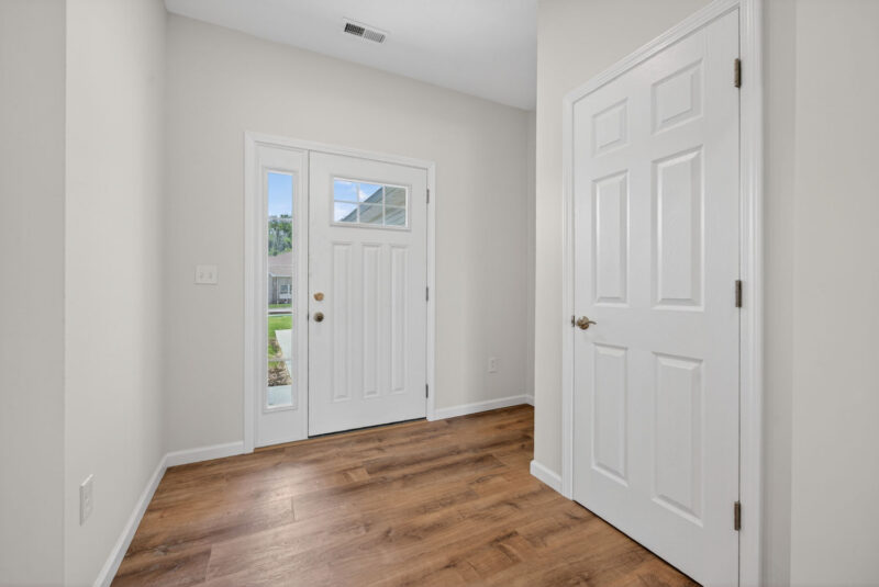 344 Cherokee Drive — photo 2