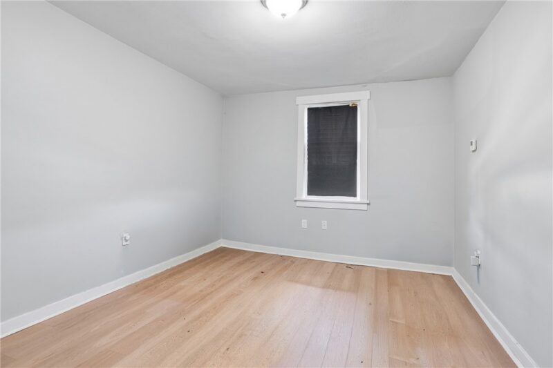 347 E 13th Avenue — photo 8