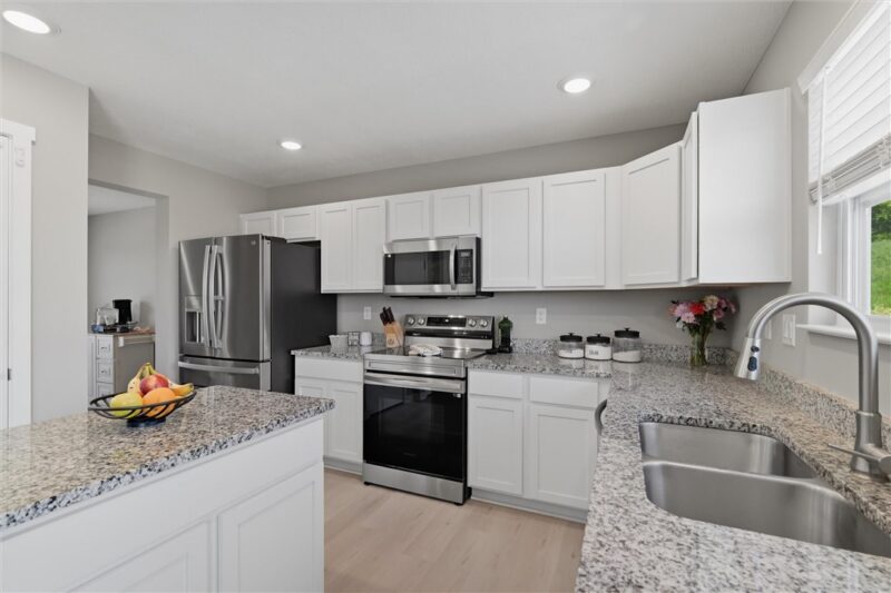 714 Dahlia Drive — photo 5