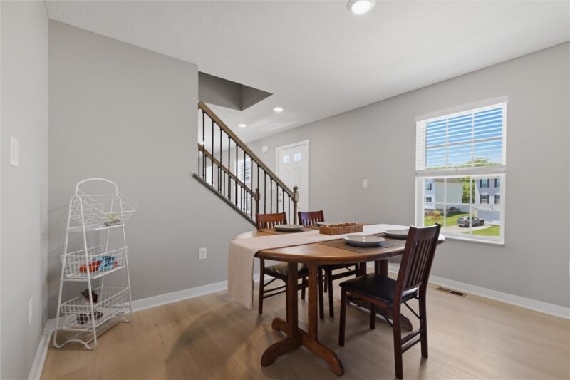 714 Dahlia Drive — photo 8