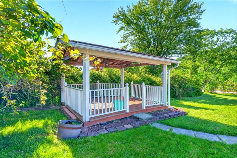 170 Crawford Lane — photo 4