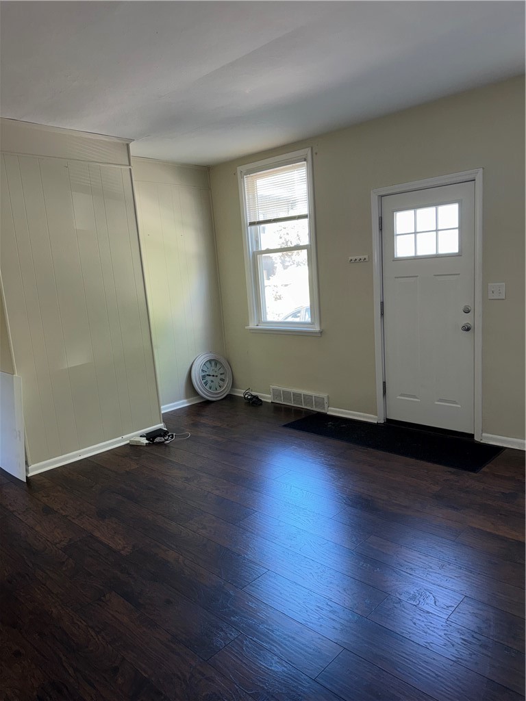 51 Sterling St — photo 3