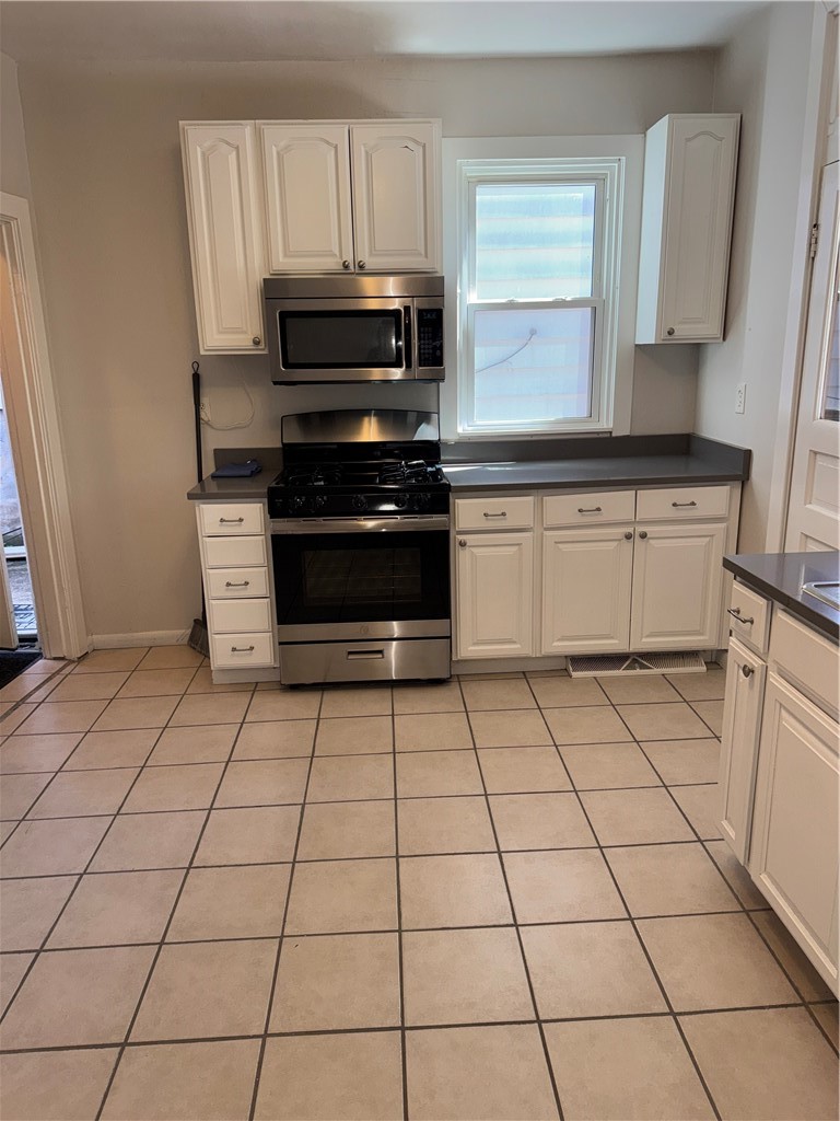 51 Sterling St — photo 8