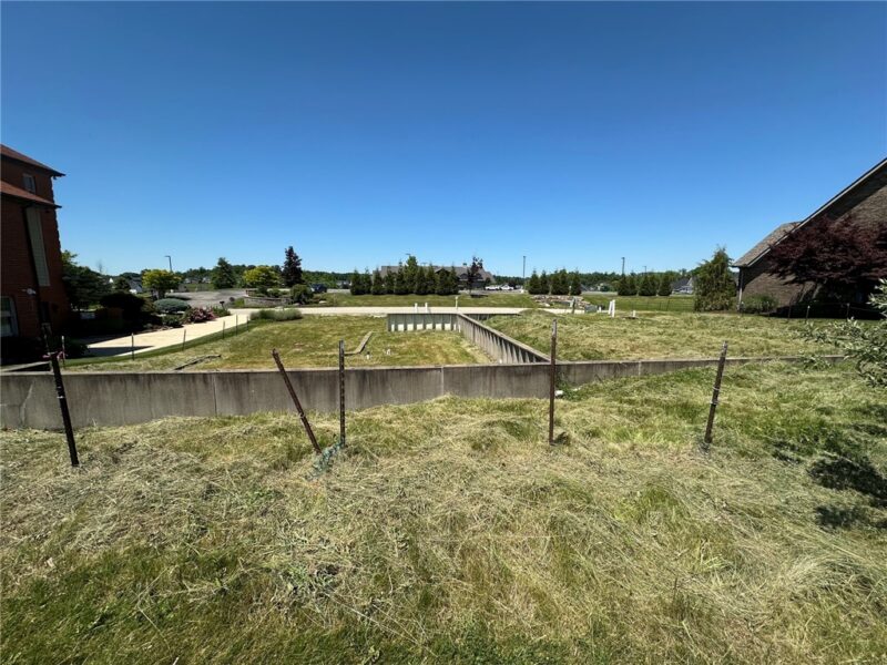 2001 Blackthorne Dr — photo 7