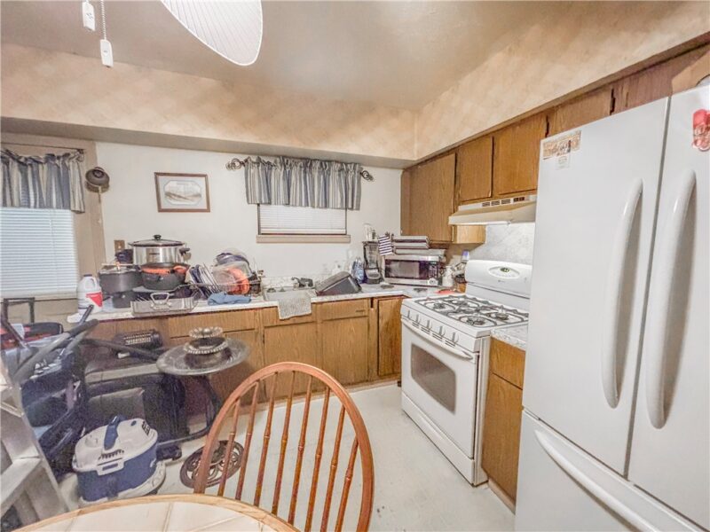 331 Washington St — photo 2